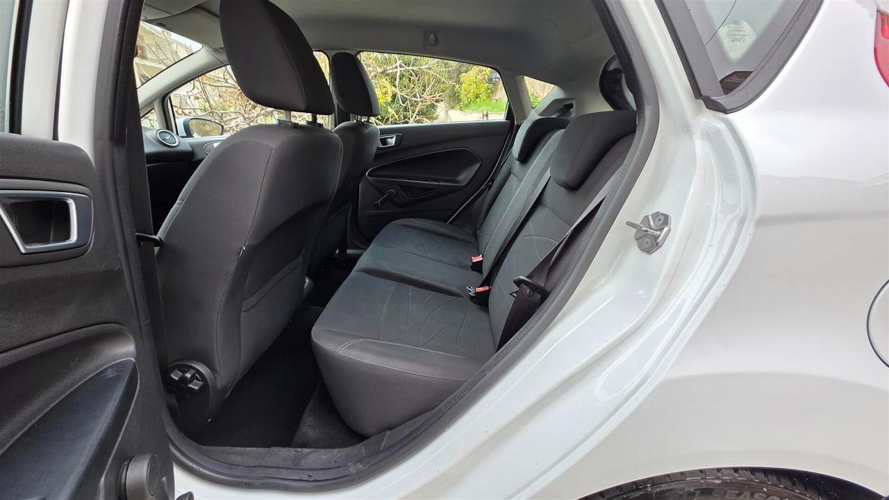 Ford Fiesta 1.5 TDCi 75CV 5 porte Titanium