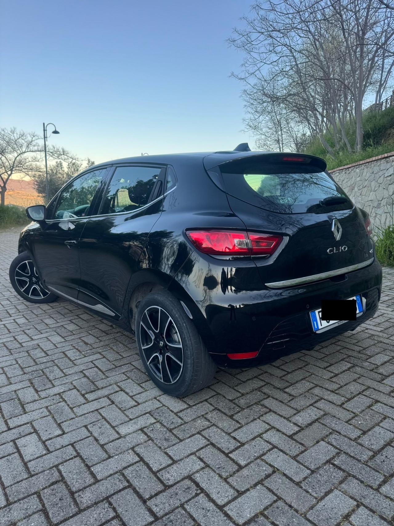 Renault Clio 1.5 dCi 90Cv *Black Edition* 2016
