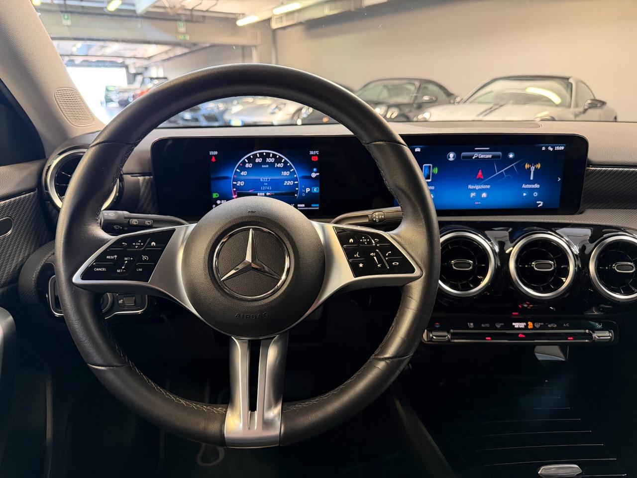 Mercedes-Benz A 180 NEOPATENTATI Advanced Plus AUTO - TELECAMERA - SEDILI RISCALDATI