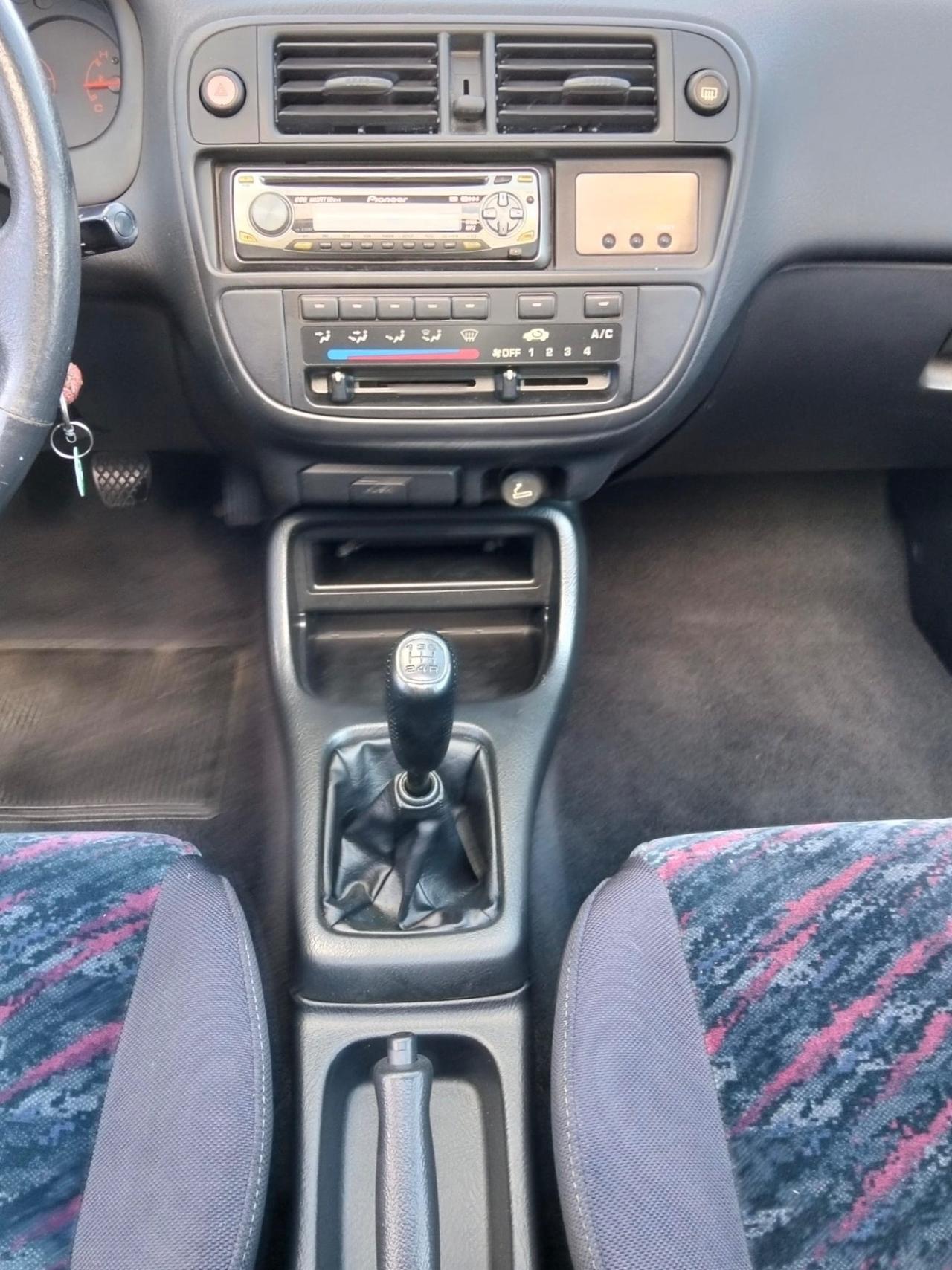 Honda Civic Coupé 1.6 16V V-TEC 160Cv EK4 Limited Edition