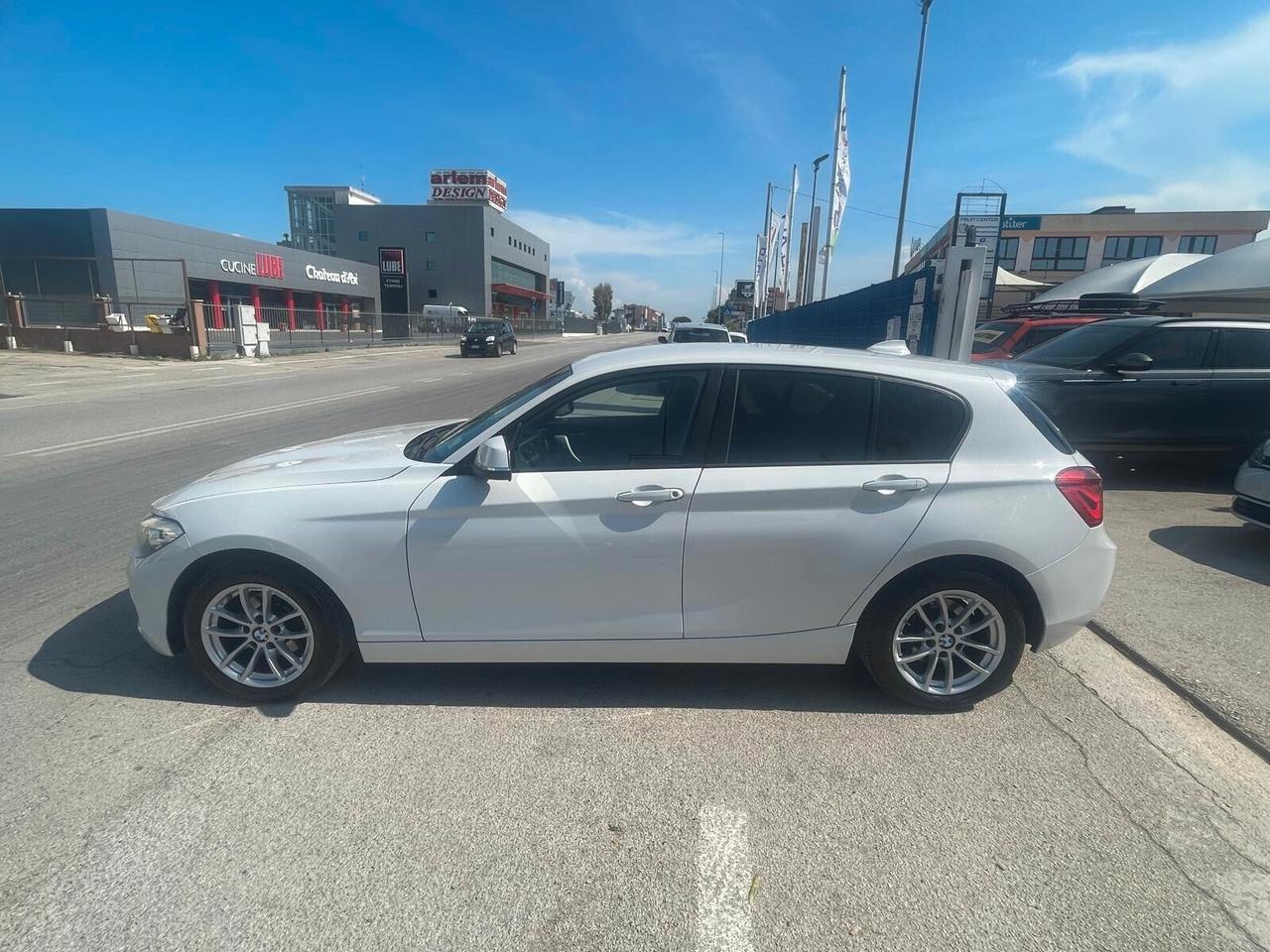 Bmw 116 116d 5p. Advantage