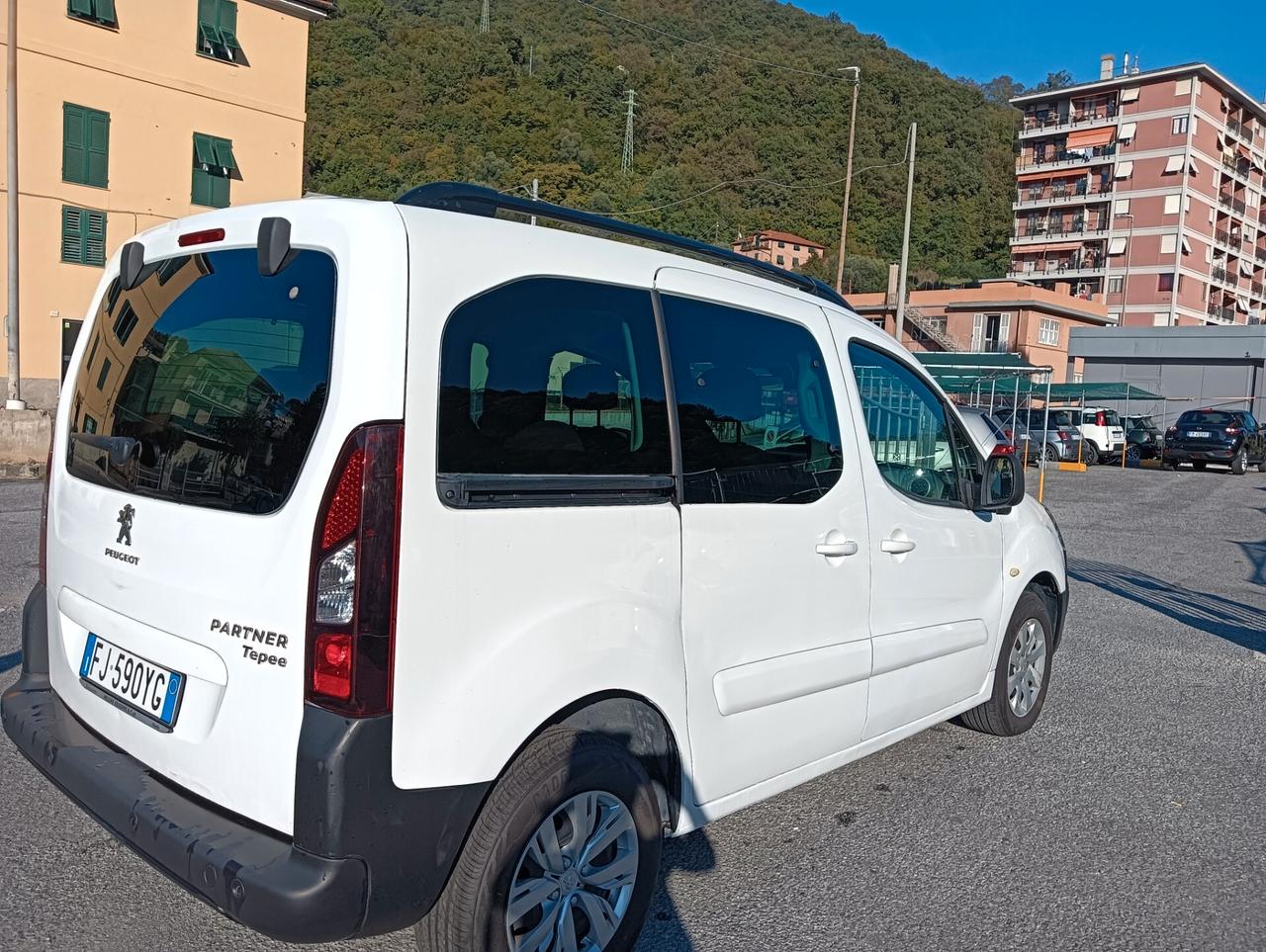 Peugeot Partner Tepee BlueHDi 120 S&S Outdoor