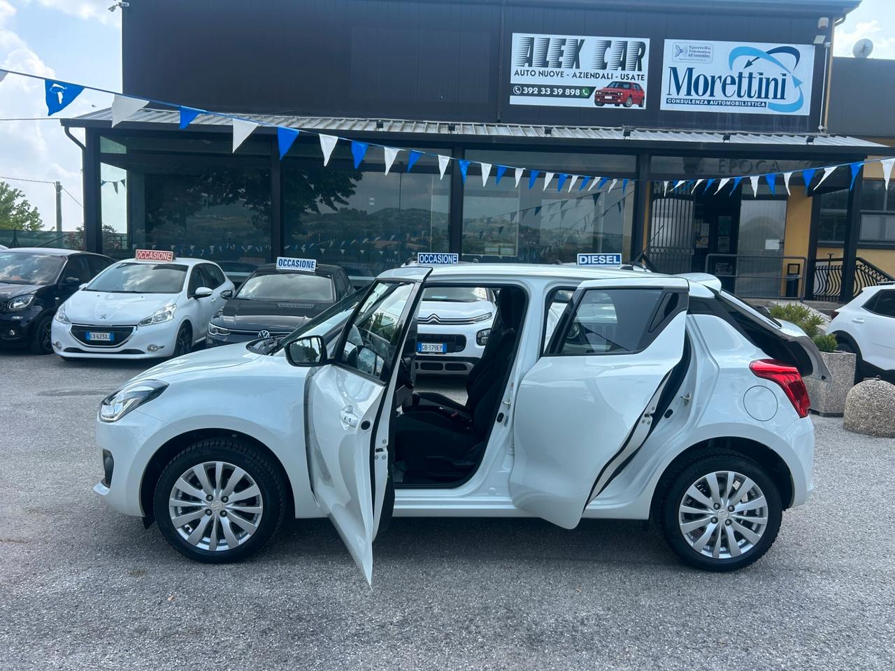 " UNA CHICCA " Suzuki Swift 1.2 Hybrid 4x4 AllGrip Top