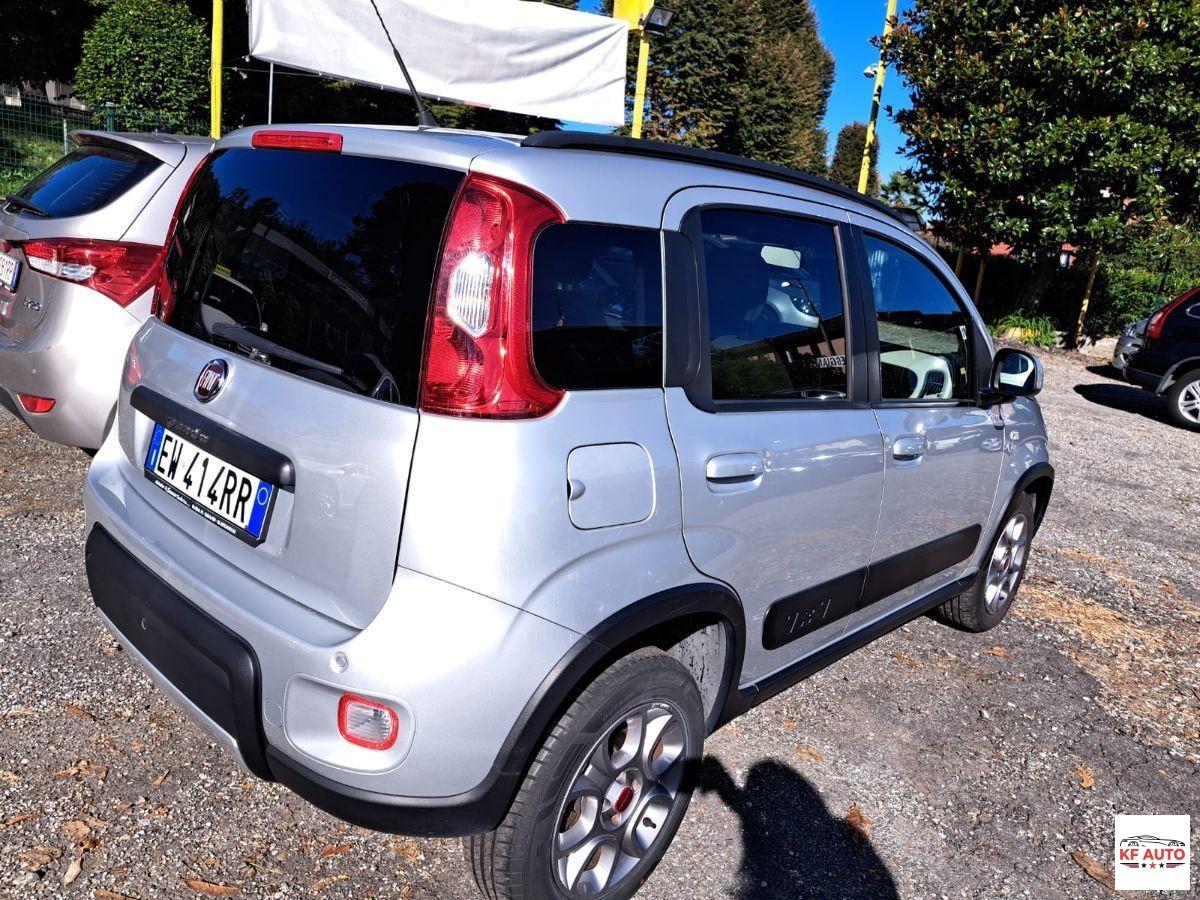 FIAT - Panda 0.9 t.air turbo 4x4 85cv E6