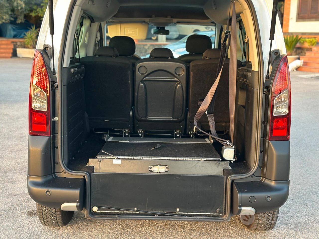 Peugeot Partner 1.6HDi Pianale ribassato Disabili