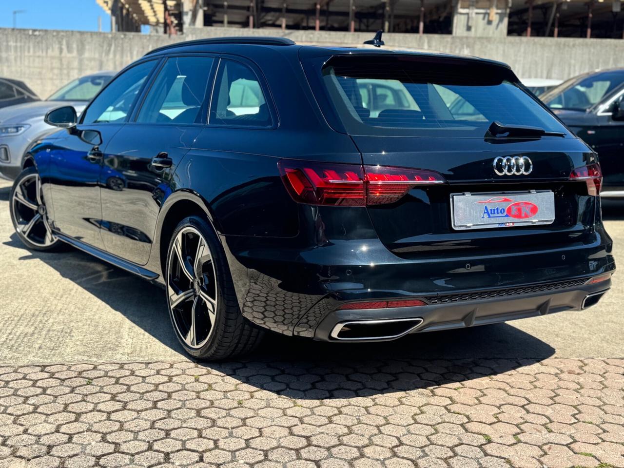 Audi A4 Avant 40 TDI quattro S tronic S line