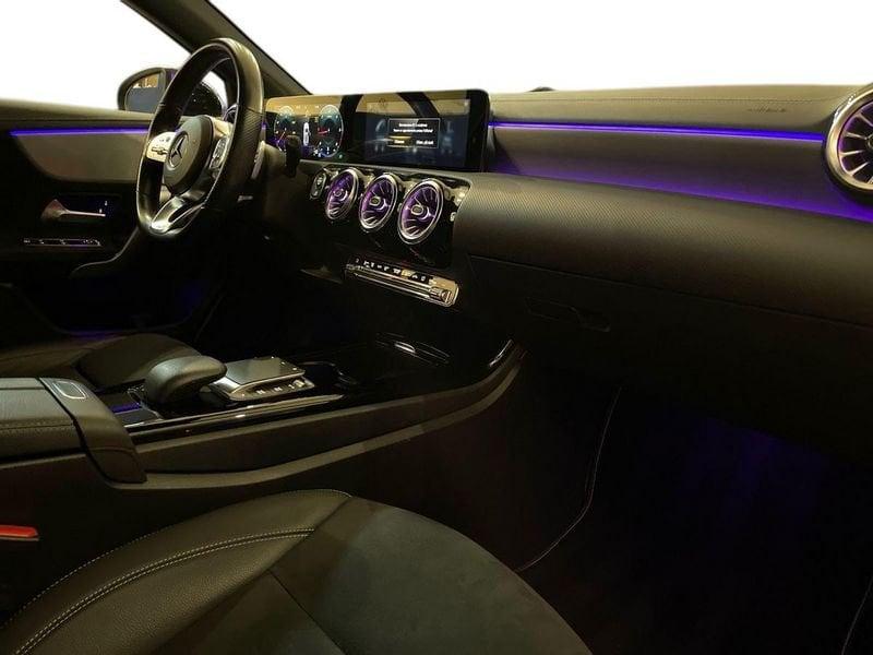 Mercedes-Benz Classe A A 180 d Premium Night edition auto