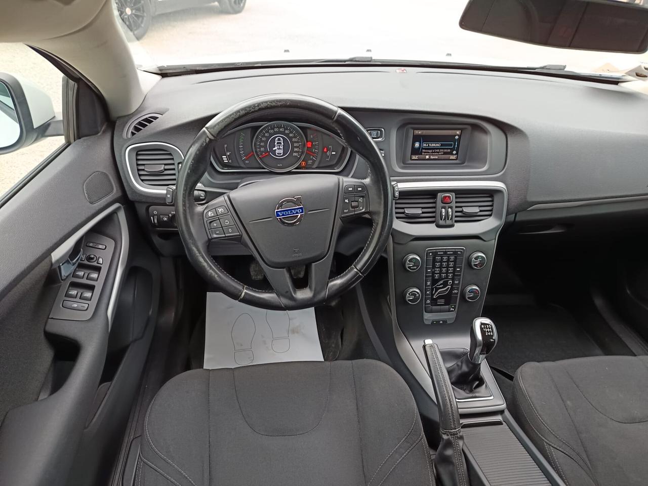 Volvo V40 D2 1.6 Momentum Tua a 169€/*mese