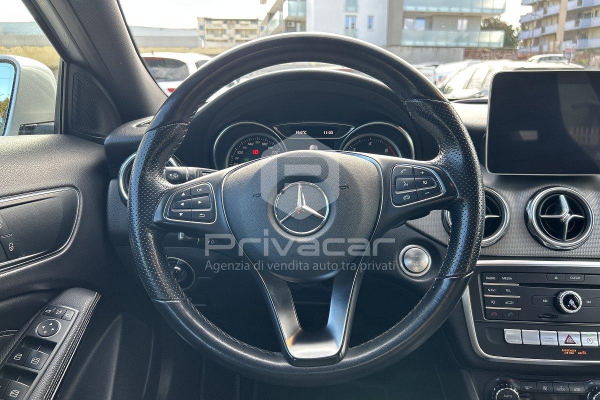 MERCEDES GLA 200 d Automatic Sport