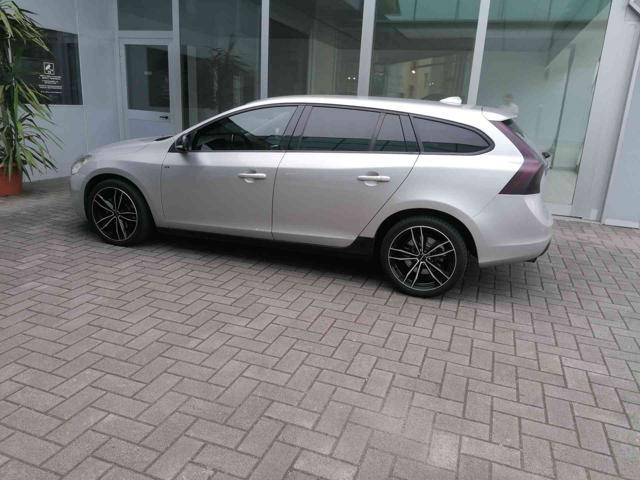 VOLVO V60 D3 Momentum