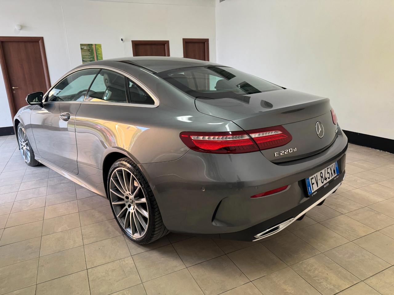 MERCEDES -BENZ E220 4 MATIC COUPè 2019 FULL
