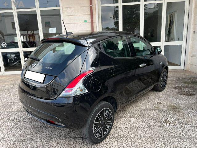 LANCIA Ypsilon 1.0 S&S Hybrid Gold