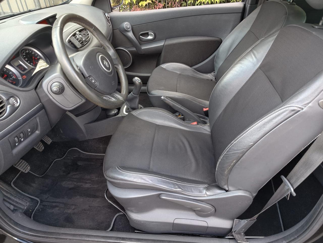 Renault Clio 1.2 16V 3 porte Le Iene