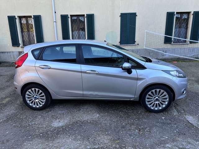 Ford Fiesta Fiesta 5p 1.4 16v Titanium c/esp Gpl E5