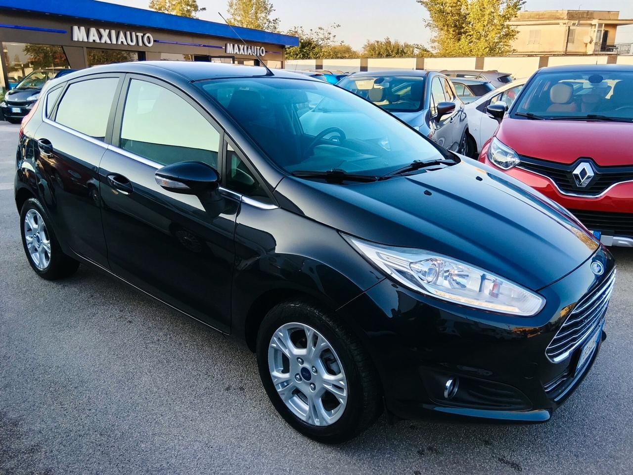 Ford Fiesta GPL CASA MADRE - Titanium
