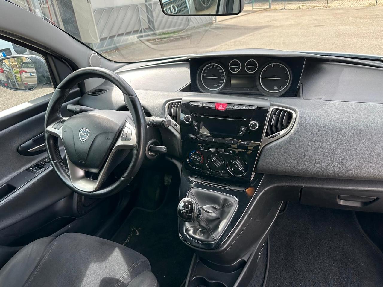 Lancia Ypsilon 1.3 MJT