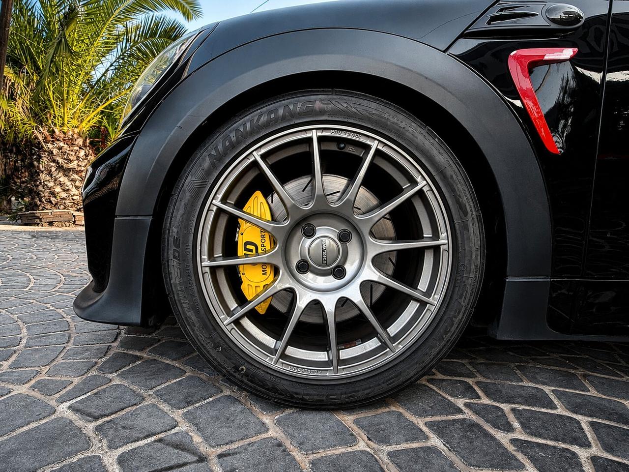 Mini John Cooper Works Coupe 1.6 Coupé elaborata