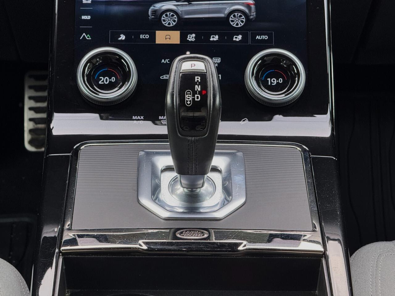 Range Rover Evoque 2.0d i4 MHEV R-Dynamic SE AWD 204CV