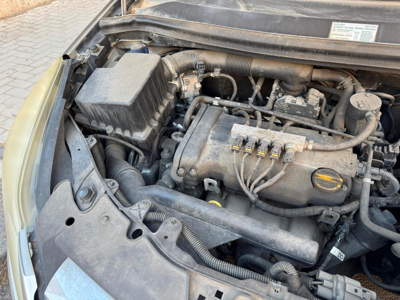 Opel Corsa 1.4 16V 5 porte Enjoy
