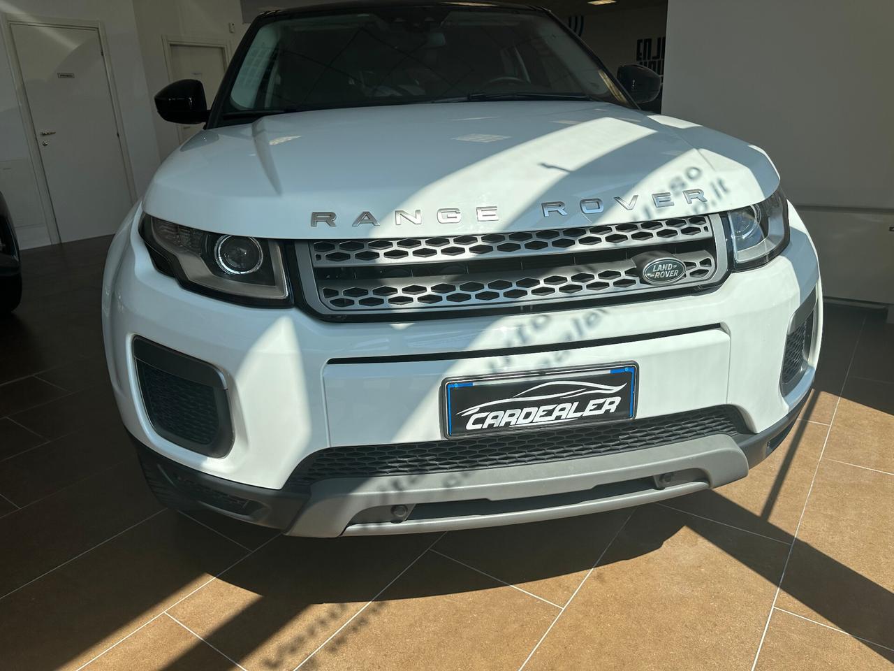 Range Rover Evoque 2.0 TD4 150 CV 5p. Pure