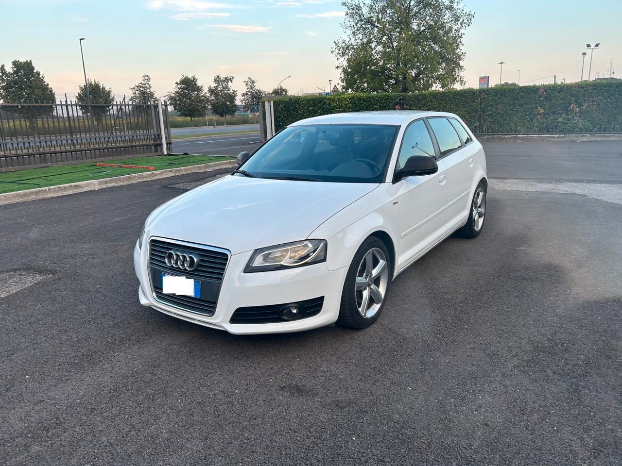 Audi A3 2.0 Tdi Sportback S-LINE ok neopatentati unico proprietario tutta tagliandata con libretto tagliandi