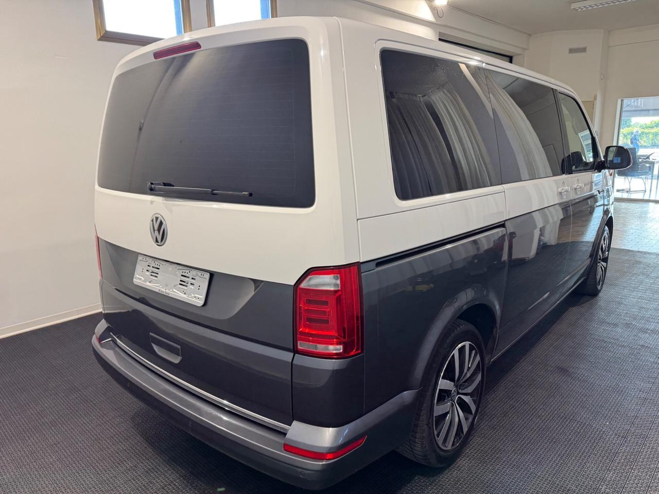 Volkswagen Multivan 2.0 TDI 204CV 4Motion DSG Highline - BULLI - FULL