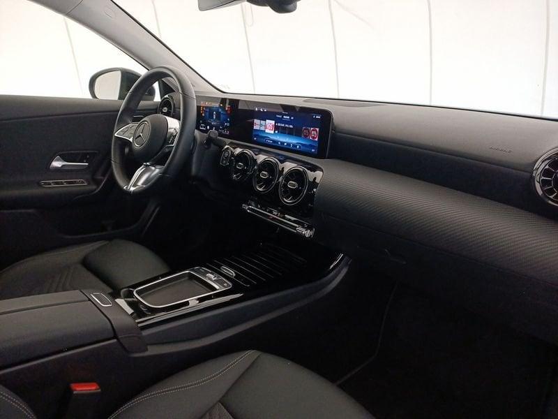 Mercedes-Benz Classe A - W177 2023 A 180 d Advanced auto