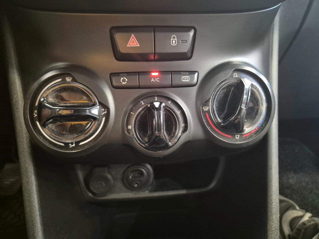 Peugeot 208 5p 1.2 puretech Active gpl 82cv - UNIPROPRIETARIO - NEOPATENTATI - Sens. park. - Cruise/Lim