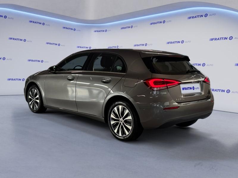 MERCEDES BENZ A 250 E HYBRID EQ BUSINE