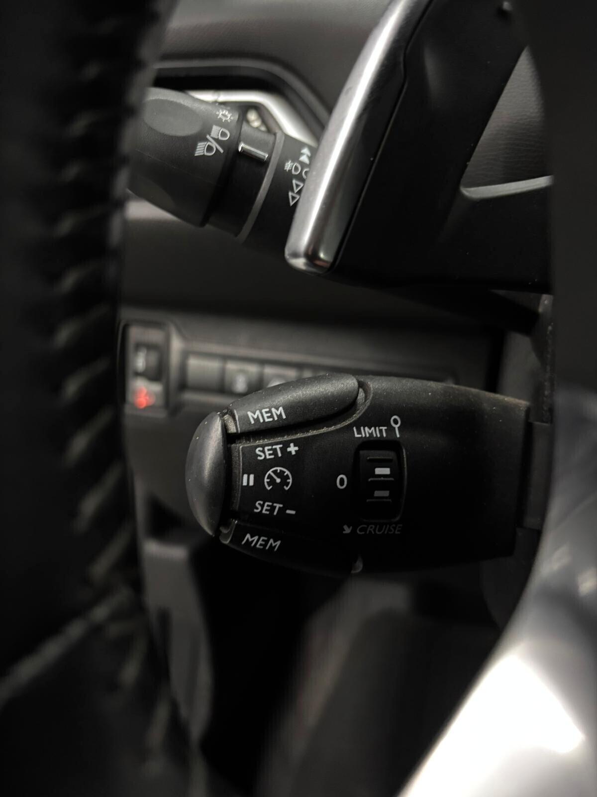 Peugeot 308 BlueHDi 1.5 130 S&S EAT8 Allure