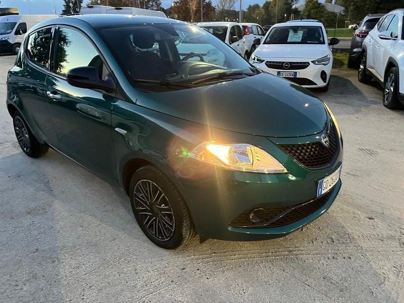 Lancia Ypsilon Ypsilon 1.0 FireFly 5 porte S&S Hybrid Ecochic Gold