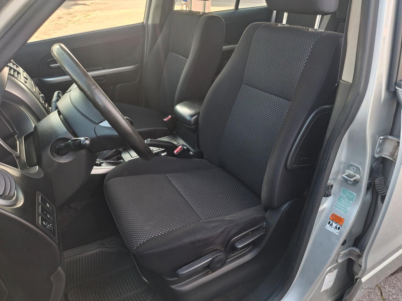 Suzuki Grand Vitara 1.9 DDiS-5 Porte-Executive*4X4*