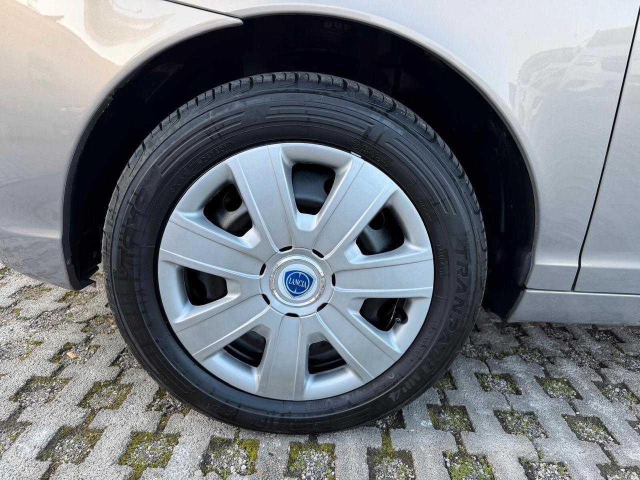 Lancia Ypsilon 1.2 Platino-10/2009