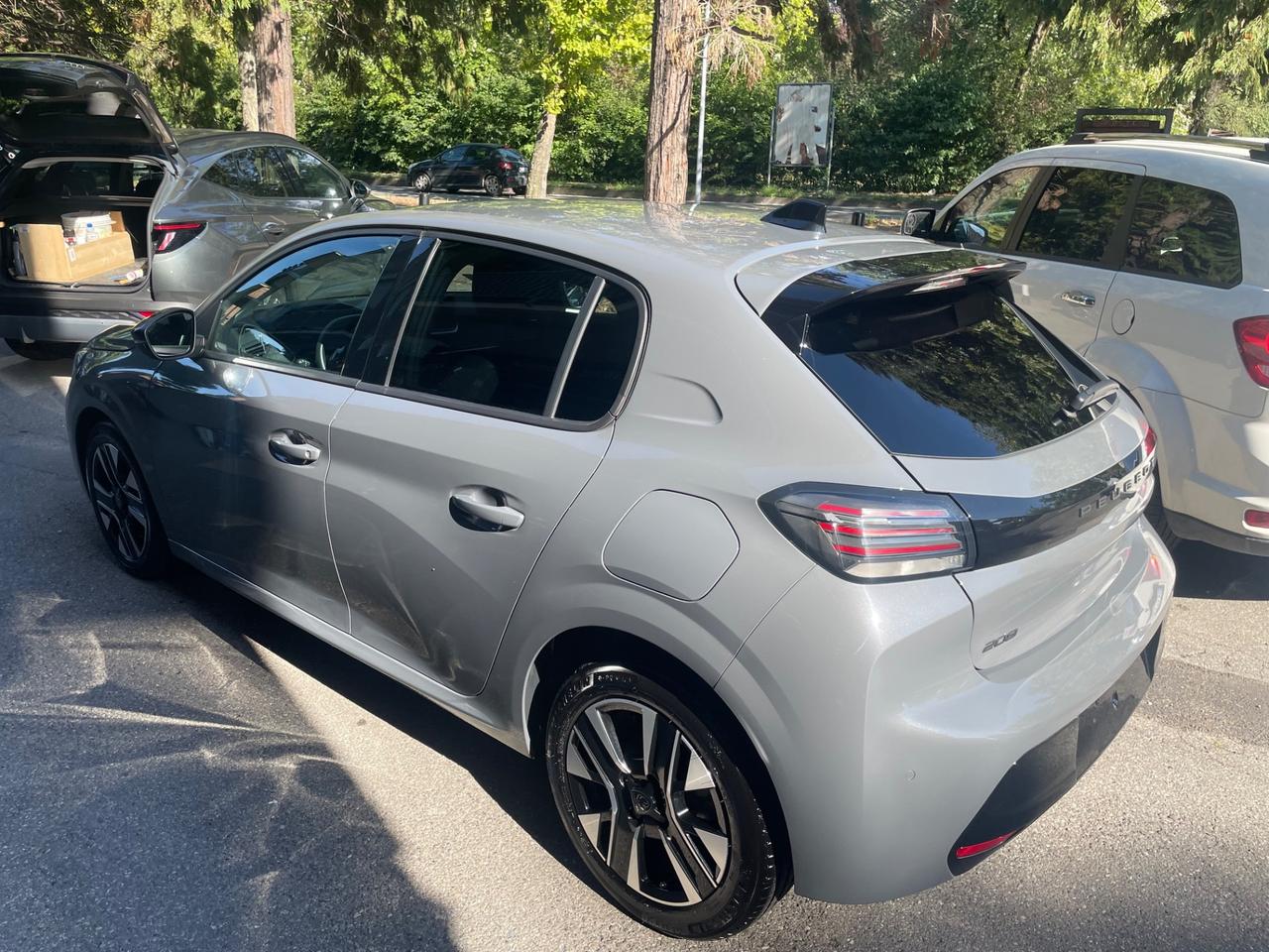 Peugeot 208 PureTech 100 Stop&Start 5 porte Allure