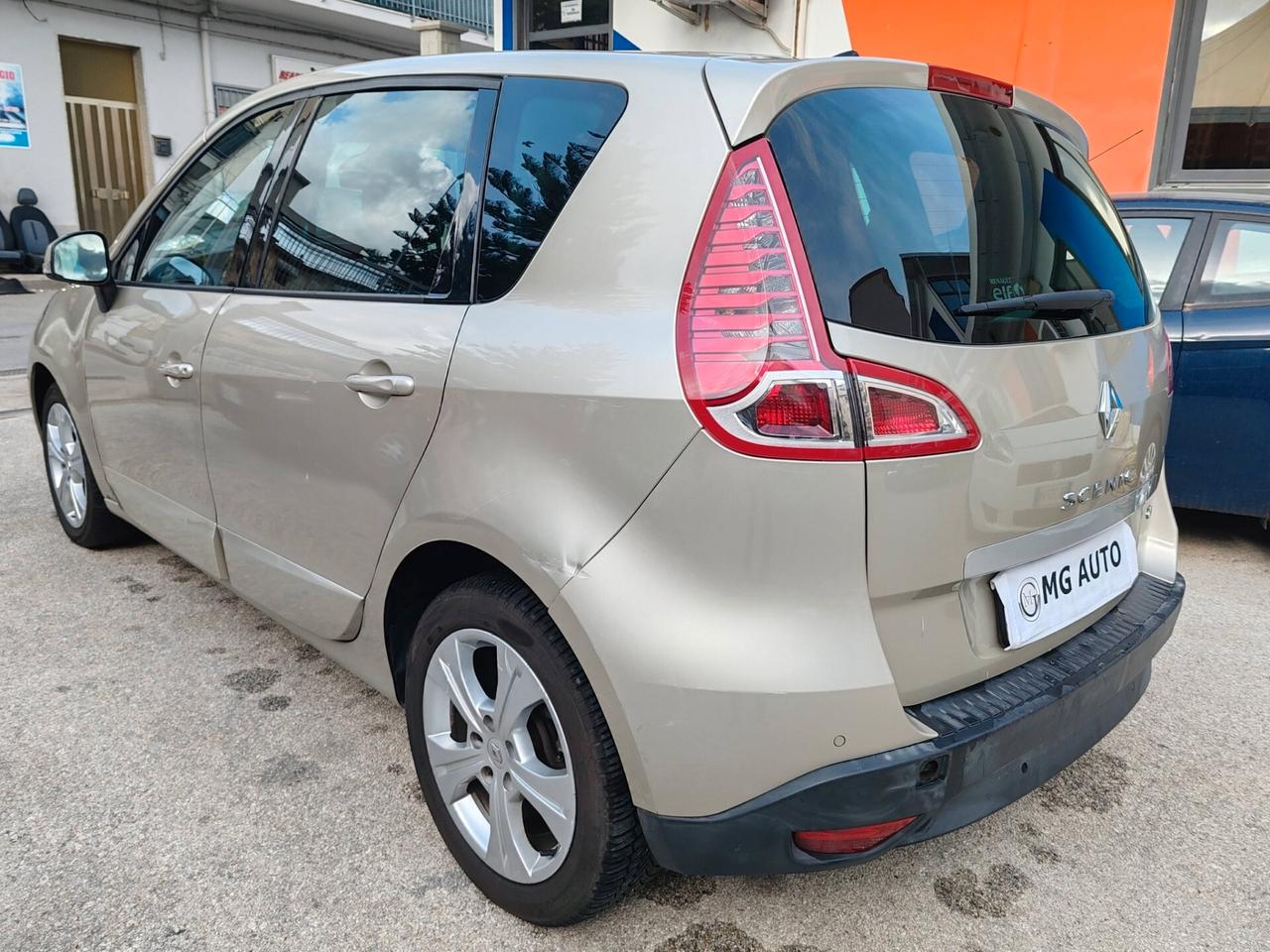 Renault Scenic Scénic X-Mod 1.5 dCi 110CV