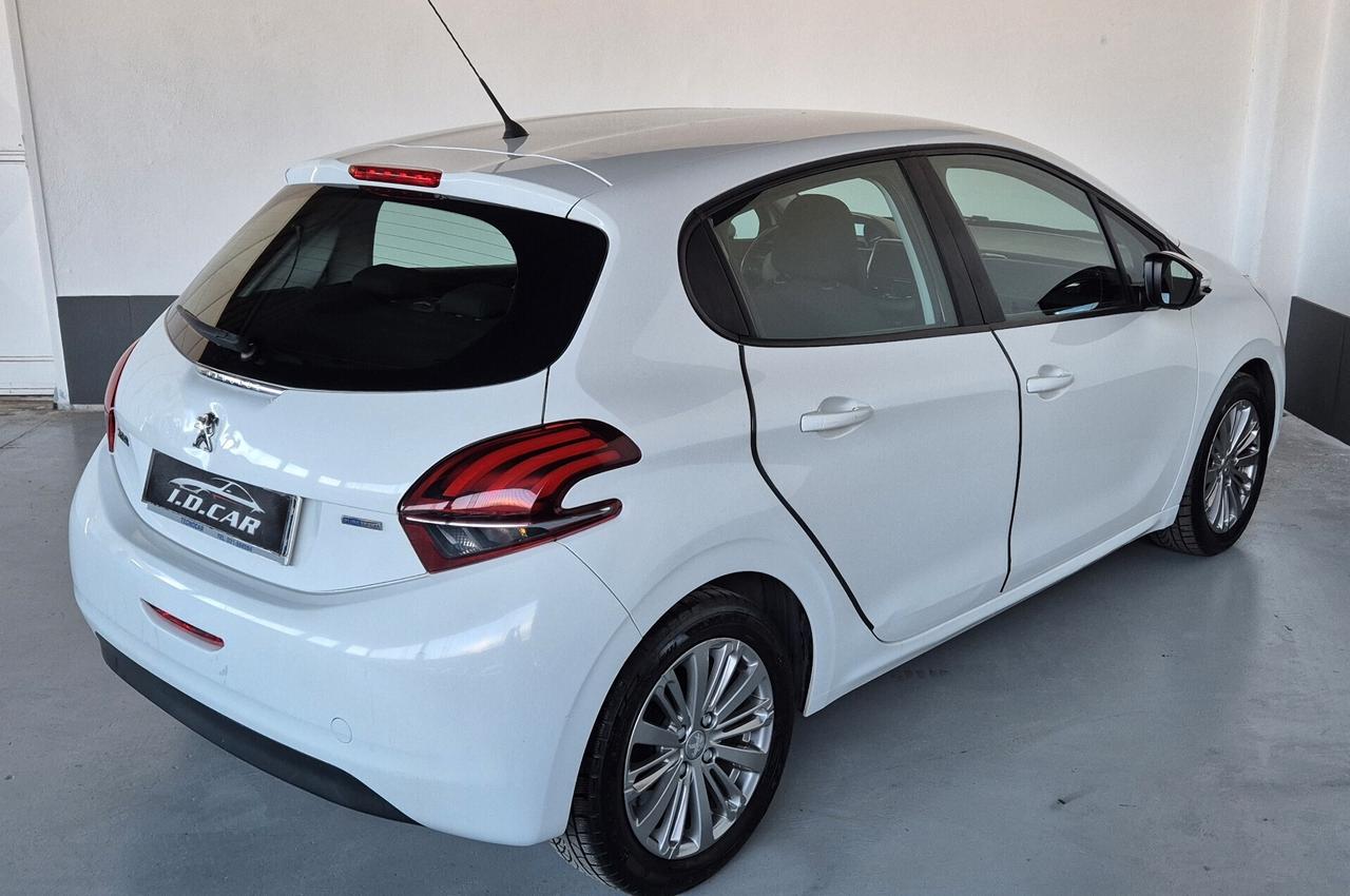 Peugeot 208 PureTech 82 5 porte Allure (NEOPATENTATI)
