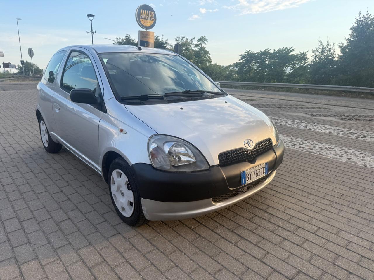 Toyota Yaris 1.0i 16V cat 3 porte