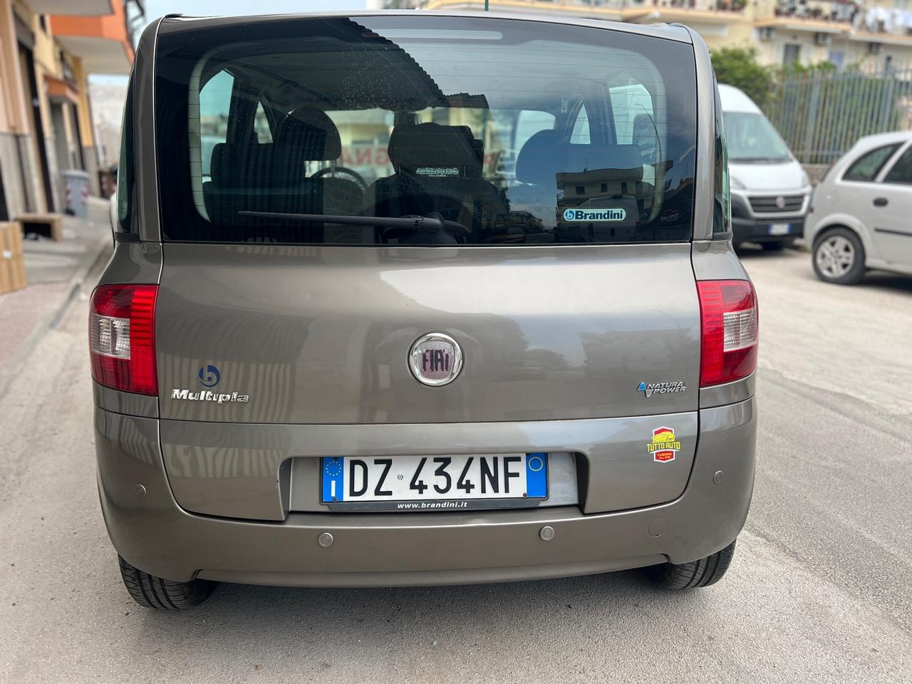 Fiat Multipla 1.6 Natural Power anno 2010 in condizioni eccellenti, difficile da trovare con soli 148.000 km originali.