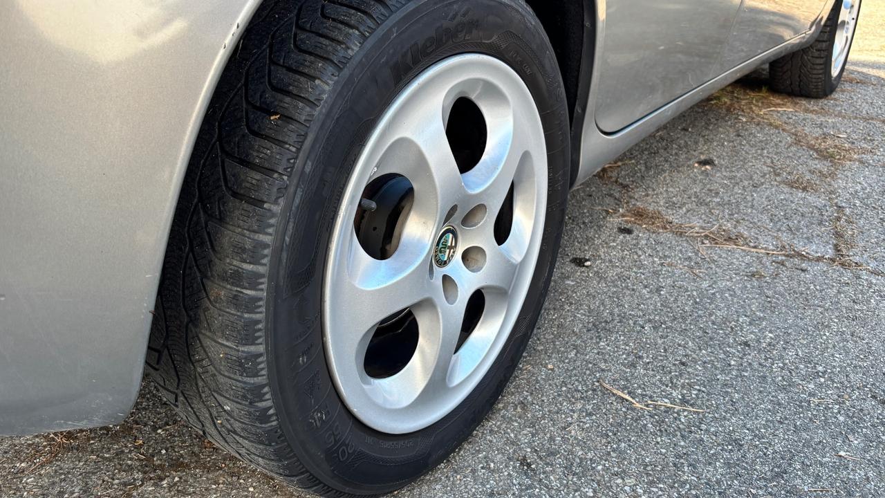 Alfa Romeo 147 1.9 JTD (120) 5 porte Distinctive