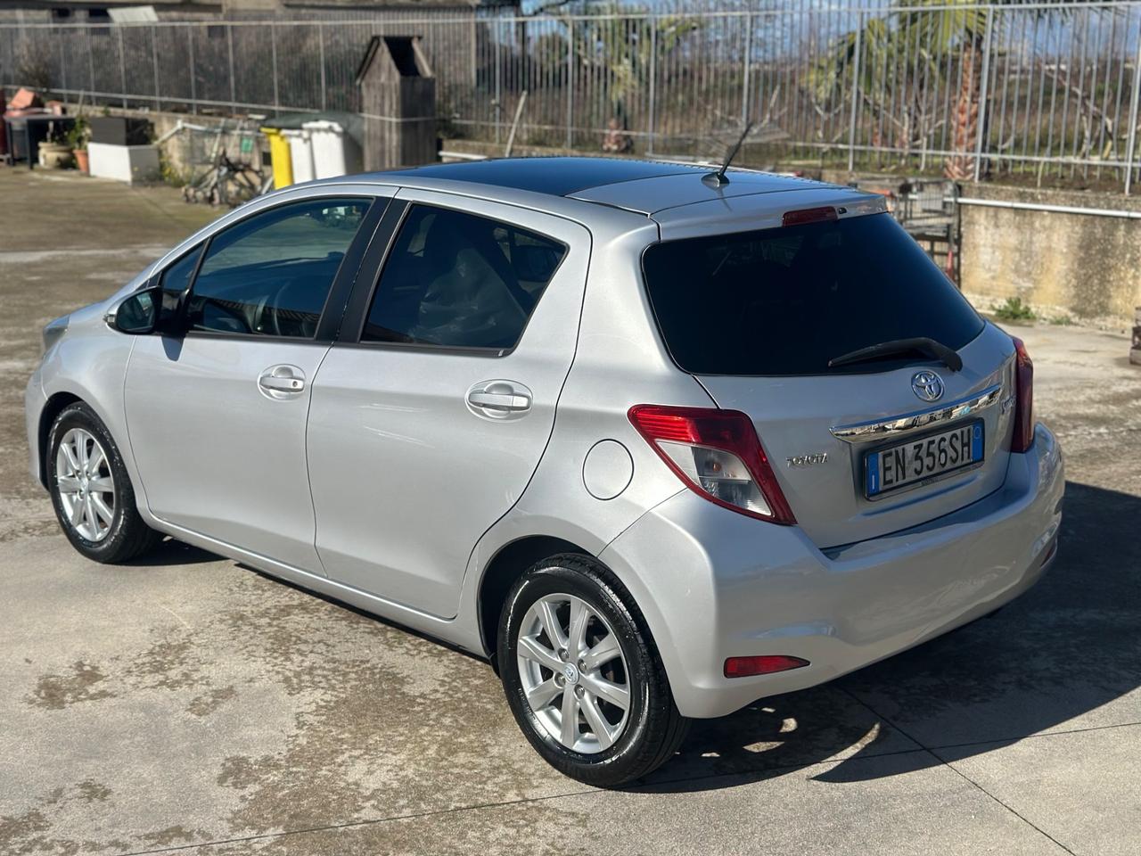 Toyota Yaris 1.4 D-4D 90cv 5p Lounge MY 2013