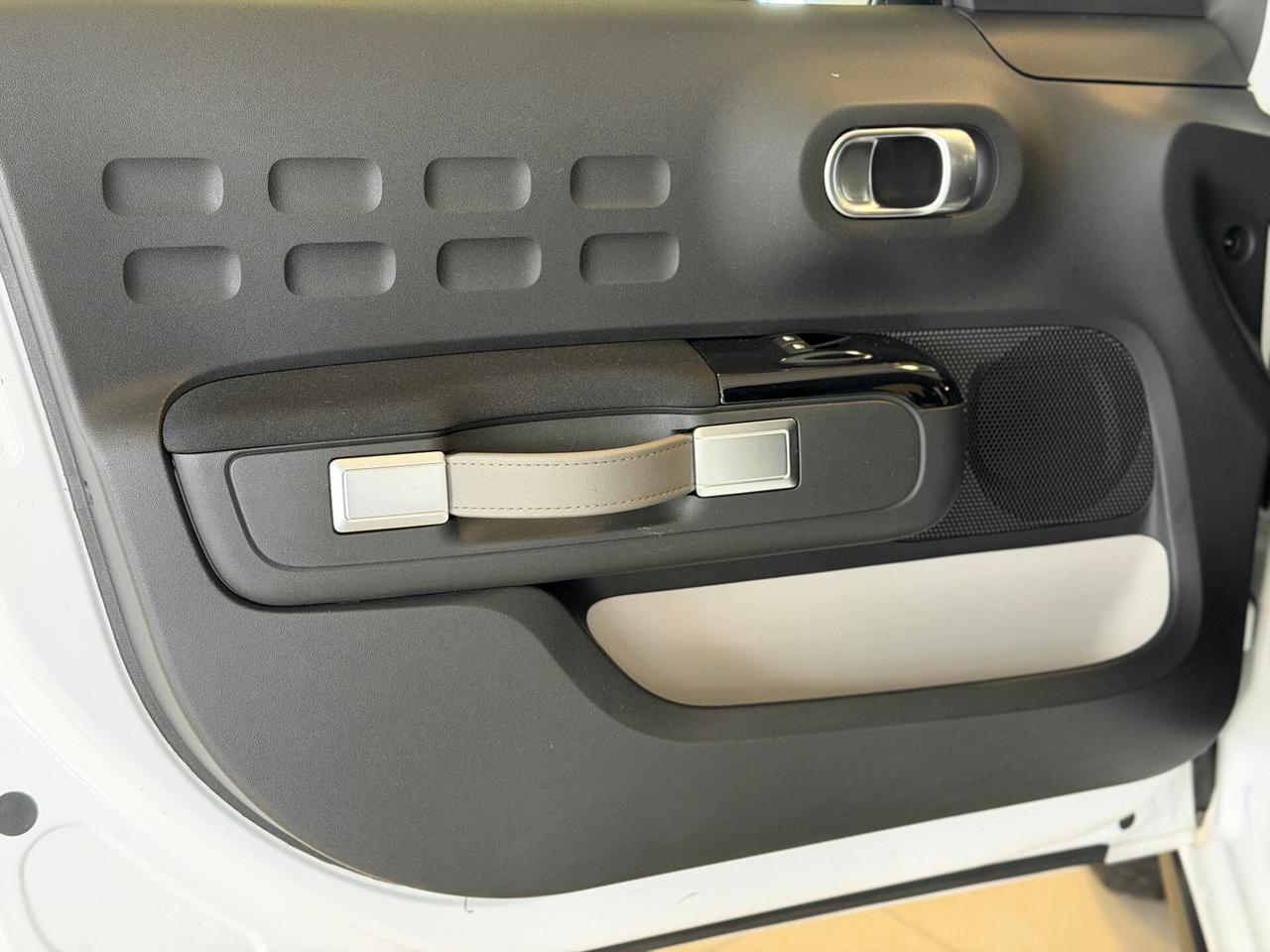 CITROEN New C3 Shine - PureTech 83cv E6D