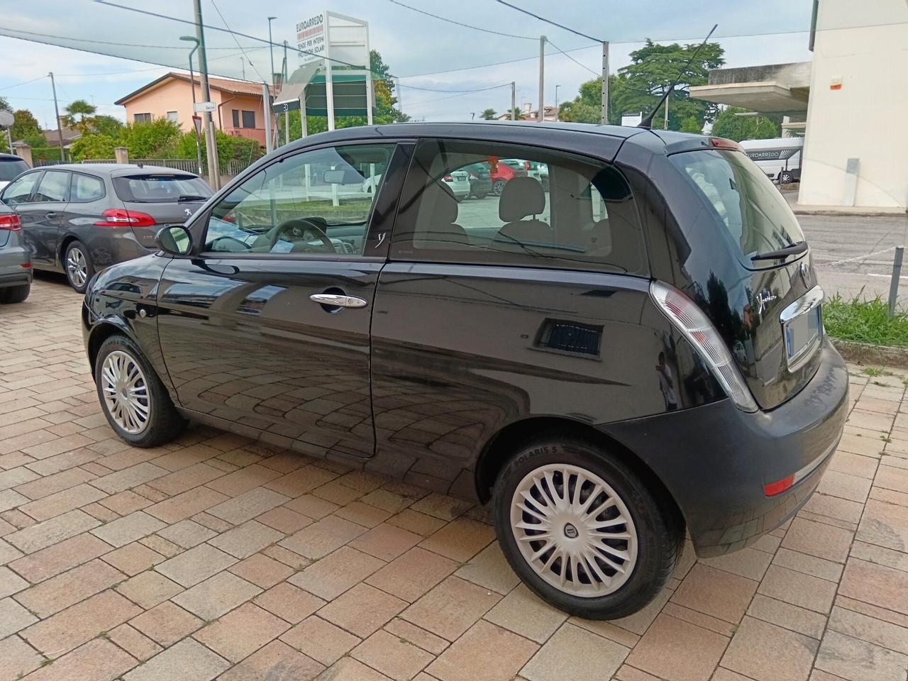 Lancia Ypsilon 1.2 Oro