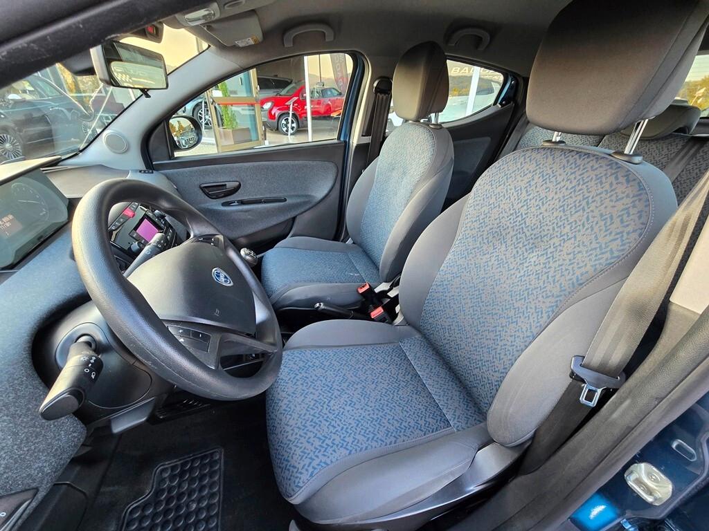 Lancia Ypsilon 1.0 FireFly 5 porte S&S Hybrid Silver Plus