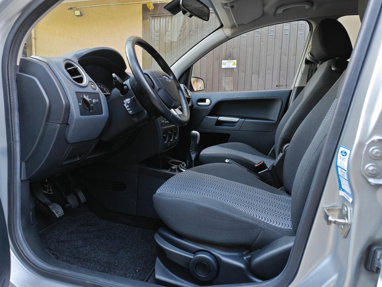 Ford Fusion 1.6 BENZINA 100cv / 74.000km / Unipro