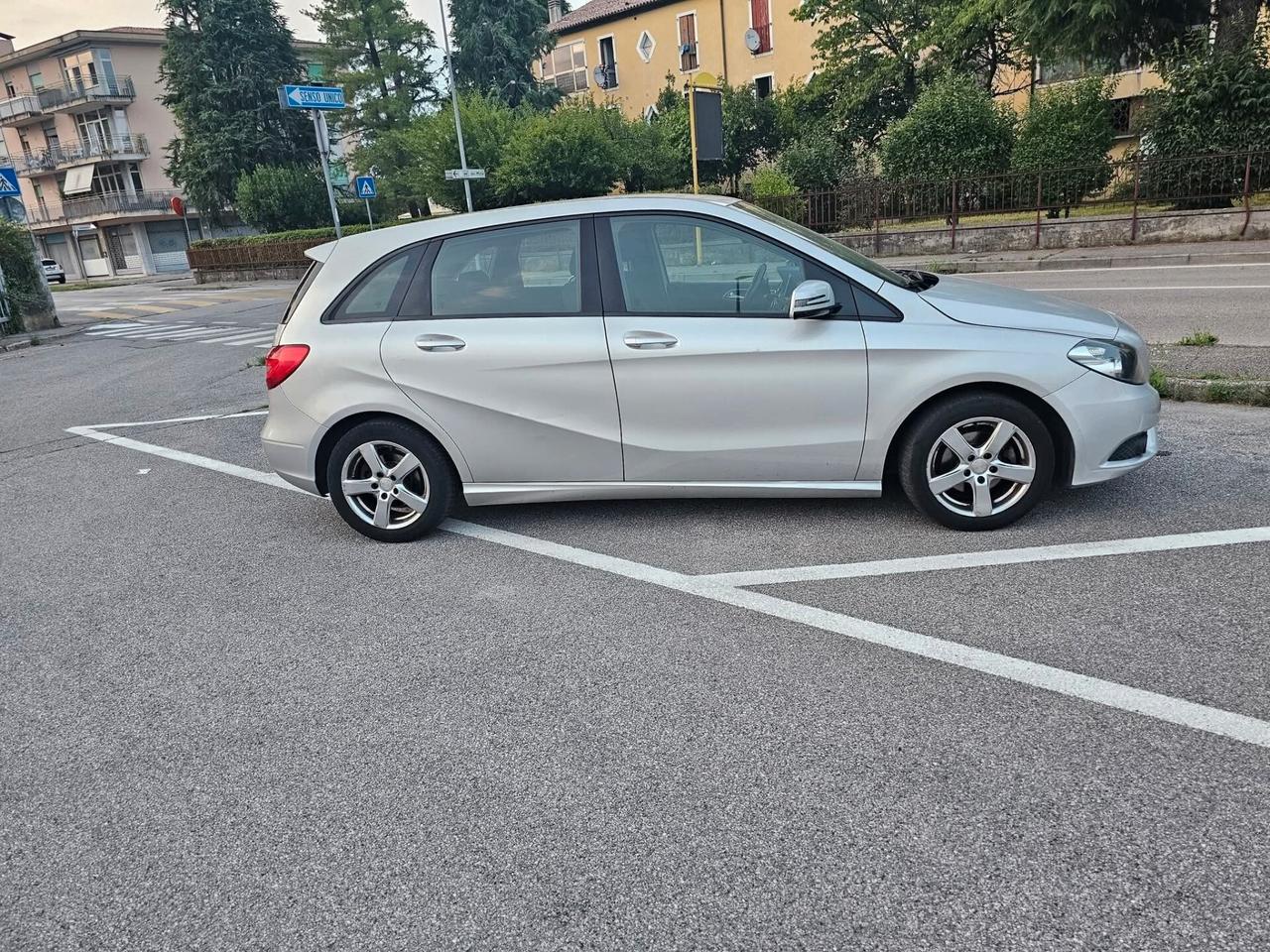 Mercedes-benz B 180 d Automatic Premium
