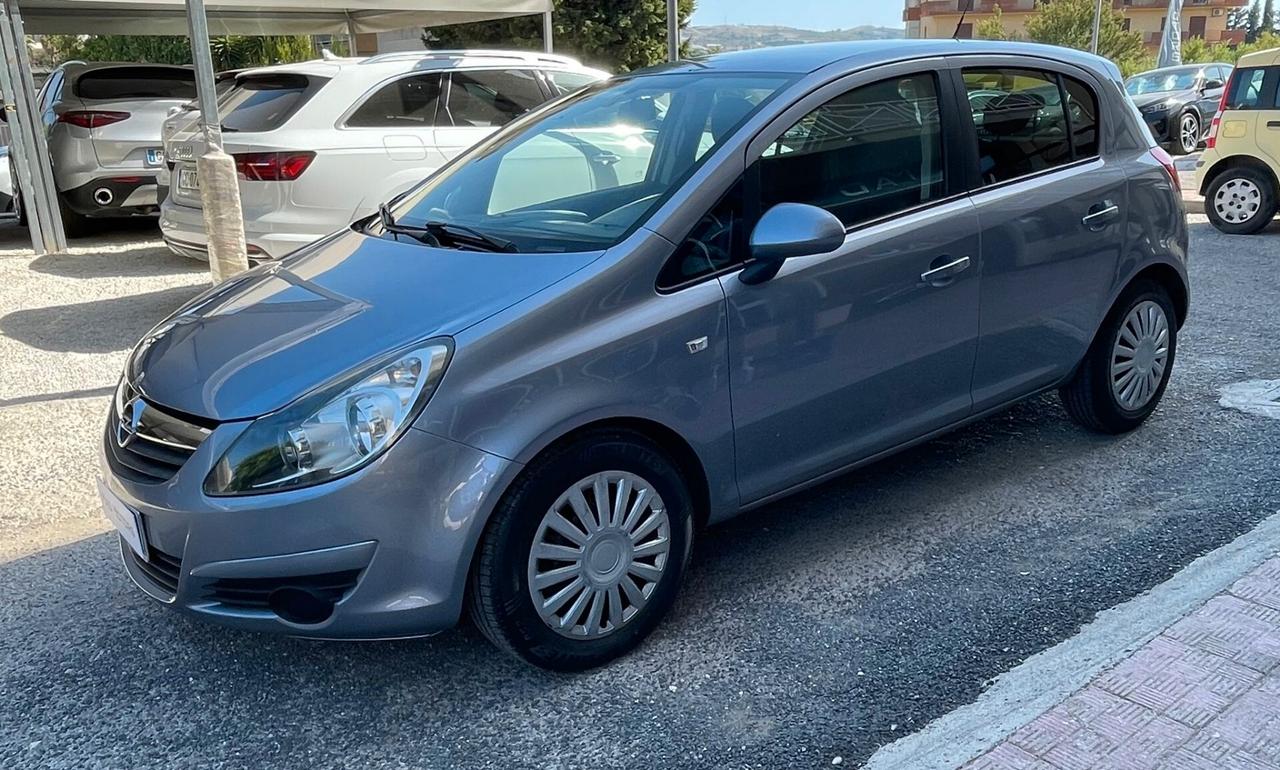 Opel Corsa 1.2 5 porte 86Cv
