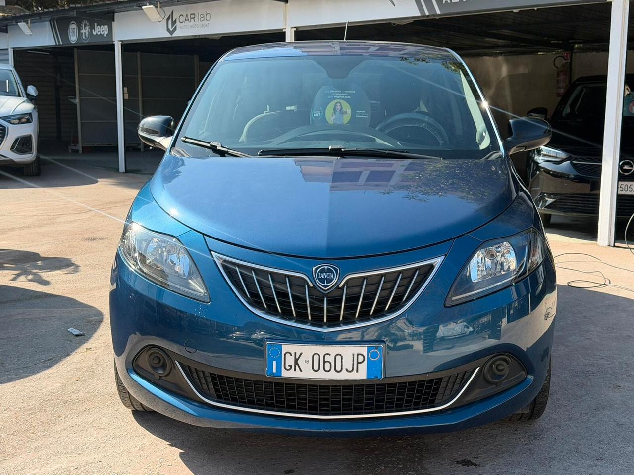Lancia Ypsilon 1.0 FireFly 5 porte S&S Hybrid Ecochic A. Ferretti