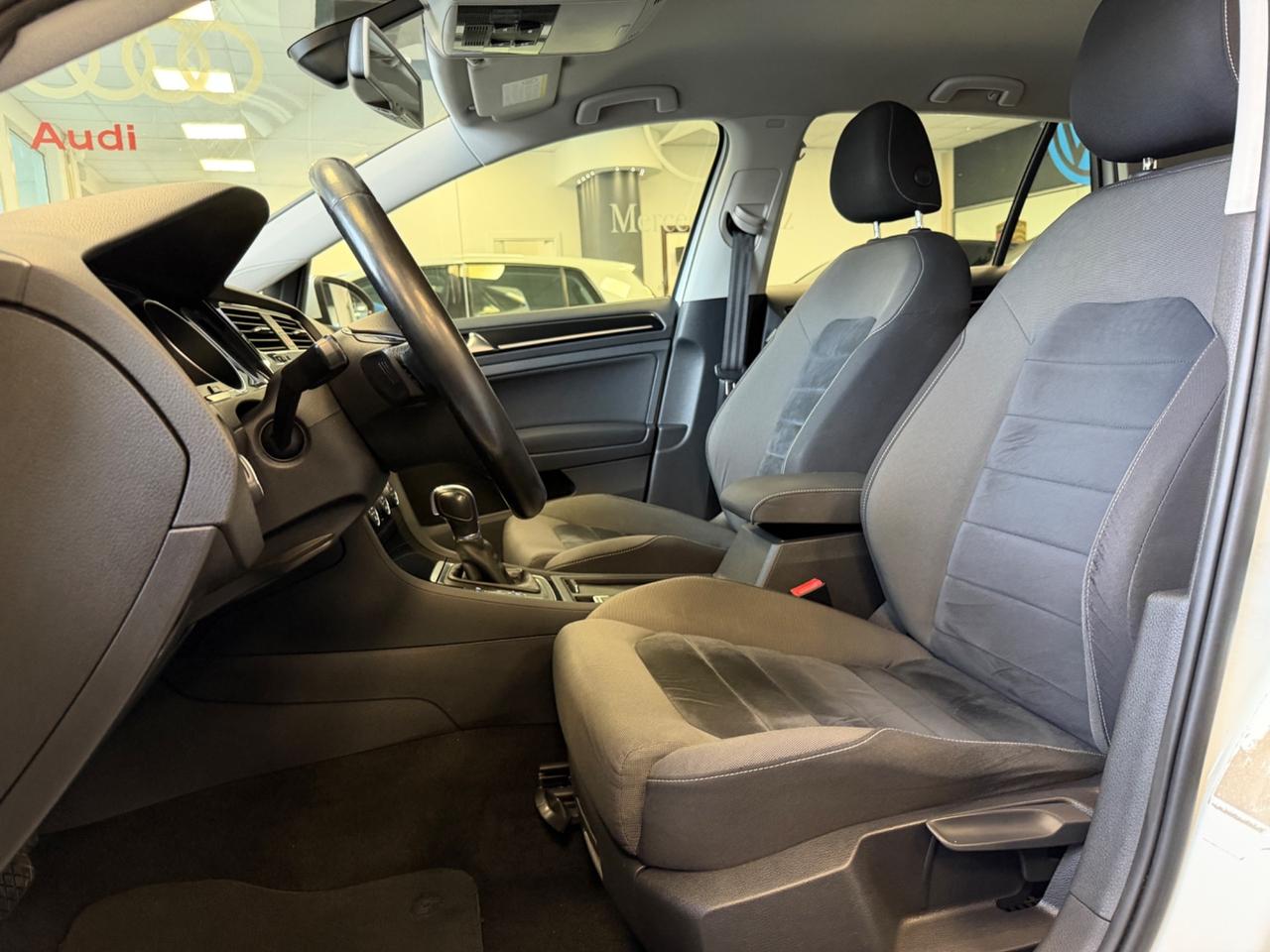 Volkswagen Golf 1.6 TDI DSG 5p. Highline BlueMotion Technology