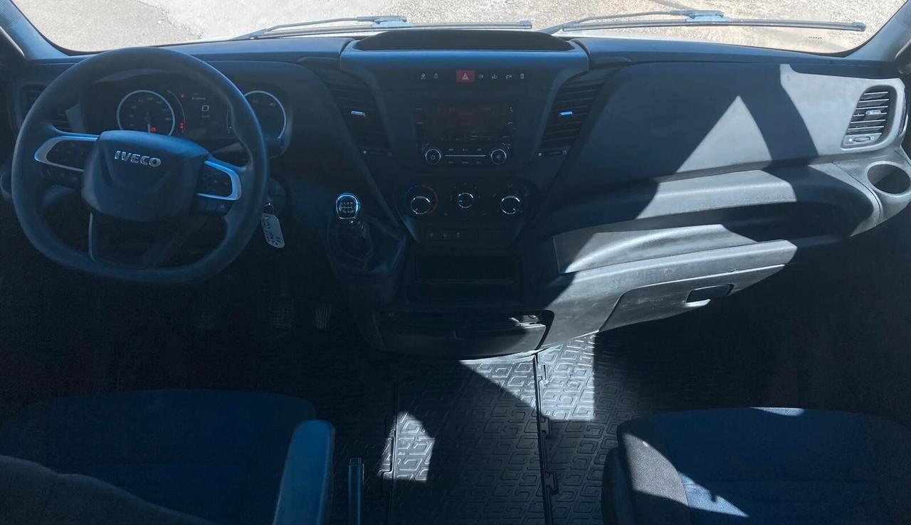 Iveco Daily 35c14 doppia cabina ribaltabile posteriore