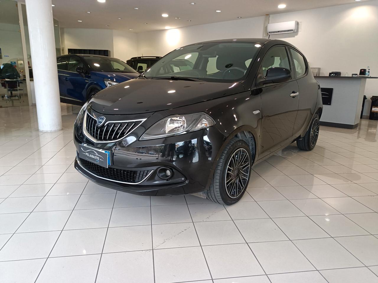 Lancia Ypsilon 1.0 FireFly 5 porte S&S Hybrid Ecochic Gold